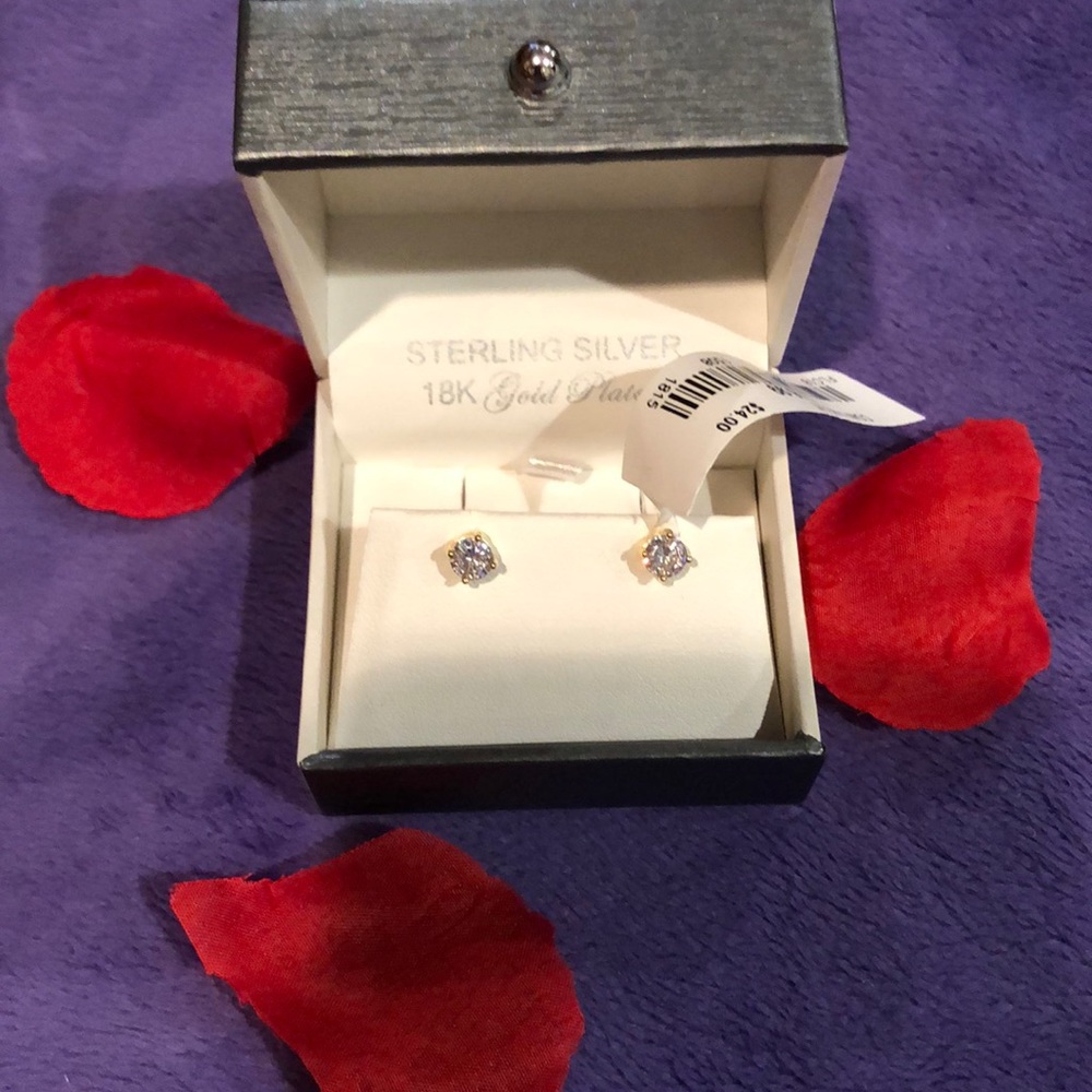 CRISLU 18k  GOLD PLATED STUDS .
